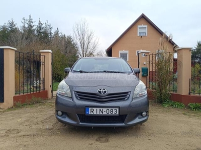 TOYOTA VERSO 2.0 D-4D Style Navi Panorámatető