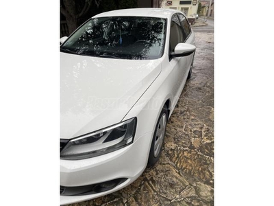 VOLKSWAGEN JETTA 1.6 CR TDI Comfortline