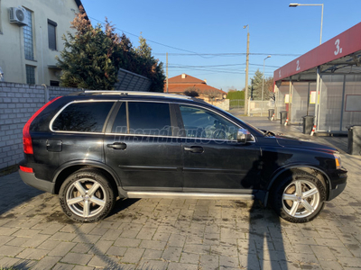 VOLVO XC90 2.4 D [D5] R-Design (7 személyes )