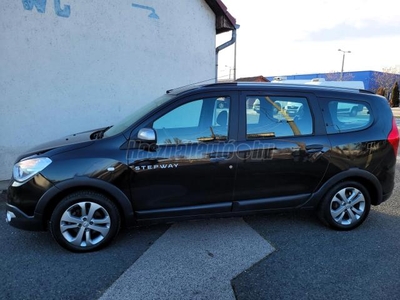 DACIA LODGY 1.5 dCi Exception (7 személyes ) Stepway Navigáció. Vonóhorog. Alufelni. szép külső- belső állapot