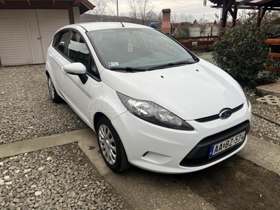 FORD FIESTA 1.25 Ambiente Klímás-Sérülésmentes-Szervizkönyves