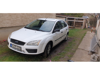 FORD FOCUS 1.4 Trend