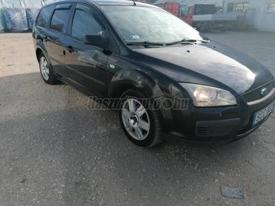 FORD FOCUS 1.4 Trend