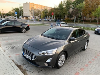 FORD FOCUS 1.5 EcoBoost Titanium