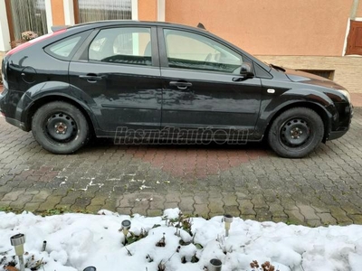 FORD FOCUS 1.6 Ambiente