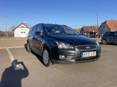 FORD FOCUS 1.6 TDCi Ghia DPF