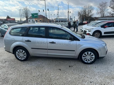 FORD FOCUS 2.0 Ghia napfénytető. digit klíma. szkönyv. 2 kulcs