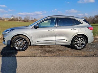 FORD KUGA 2.5 FHEV ST-Line X AWD CVT Keyless. 4x4. alcantara. led. tolato kamera. tempomat. tábla felismerő