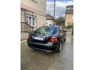 FORD MONDEO 2.0 Ghia