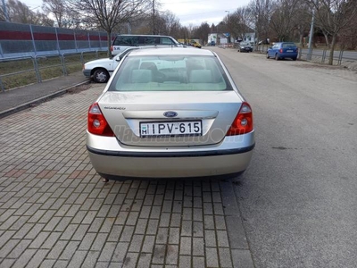 FORD MONDEO 2.0 Ghia