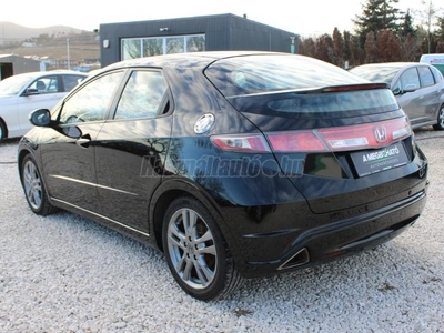 HONDA CIVIC 1.8 Sport Special Edition GT Facelift Digit klíma Tolatóradar Félbőr kárpit Friss szerviz