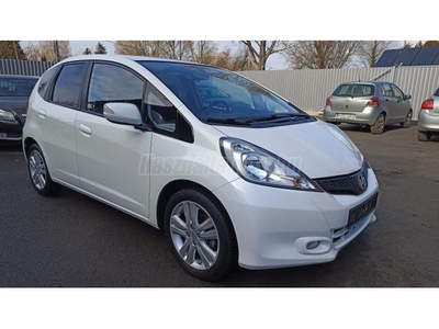 HONDA JAZZ 1.4 Elegance Plus Digitklíma.Tempomat