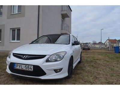 HYUNDAI I30 1.4 DOHC Classic