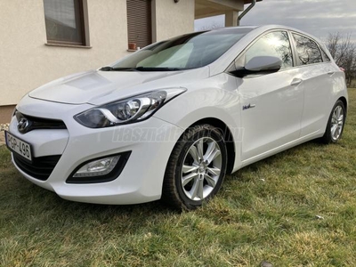 HYUNDAI I30 1.6 CRDi HP Business