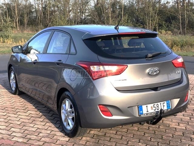 HYUNDAI I30 1.6 GDi Business (Automata) Szervízkönyv.Ülésfűtés.Digitklíma.Vonóhorog.Bluetooth.Tolatóradar