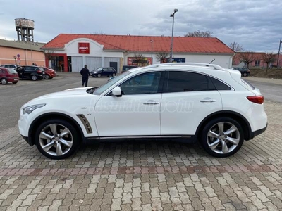 INFINITI QX70 3.7 V6 S (Automata)