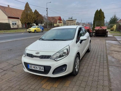 KIA RIO 1.1 CRDi EX