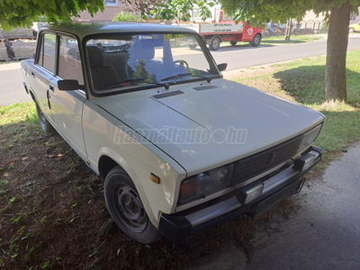 LADA 2105