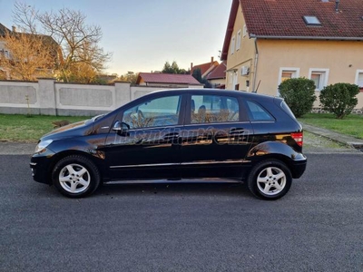 MERCEDES-BENZ B 180 BlueEFFICIENCY EURO5 Újszerű Állapot! 1 év Garancia!