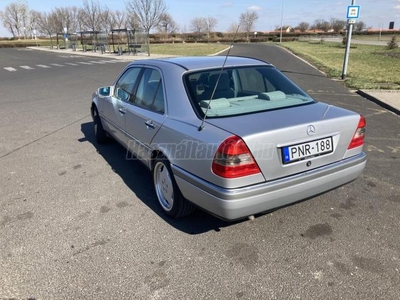 MERCEDES-BENZ C 180 Elegance / Kilenc db AMG Monoblock II kerékkel