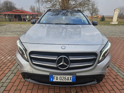 MERCEDES-BENZ GLA 200 CDI d Urban 4Matic 7G-DCT