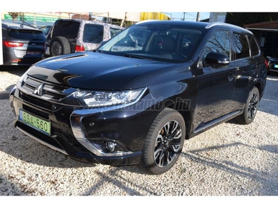 MITSUBISHI OUTLANDER 2.0 PHEV Instyle Navi 4WD CVT 75%-OS AKKU.MAGYAR MENÜ.SZTYOPA SZERVIZELTE!TÉLI-NYÁRI GUMIK!