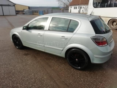 OPEL ASTRA H 1.4 Enjoy