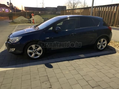 OPEL ASTRA J 1.6 Enjoy