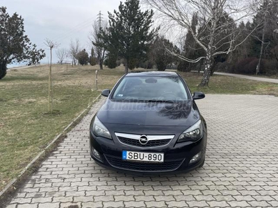 OPEL ASTRA J 2.0 CDTI Sport