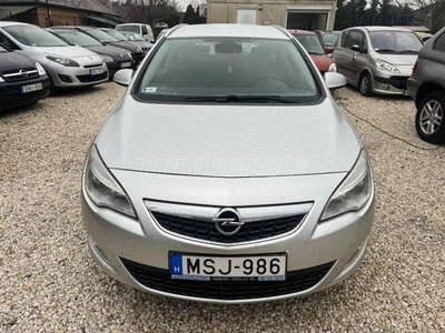 OPEL ASTRA J Sports Tourer 1.7 CDTI Selection