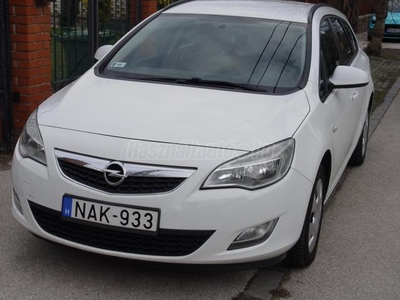 OPEL ASTRA J Sports Tourer 2.0 CDTI Cosmo (Automata)