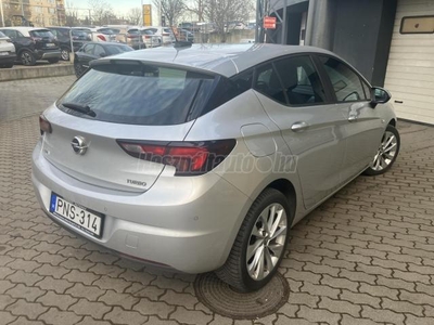 OPEL ASTRA K 1.4 T Dynamic Magyar. Szervizkönyv. Kamera. Ülés és kormány fűtés