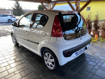 PEUGEOT 107 1.0 Active +102.300 KM+SZERVIZKÖNYV+KÉT GYÁRI KULCS+KLÍMA+SÉRÜLÉSMENTES GYÁRI FÉNYEZÉS+