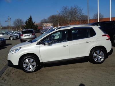 PEUGEOT 2008 1.2 PureTech Allure S&S (Panorámatető) /Magyarországi - Újszerű állapotban - Garantált - 64.700 KM!/