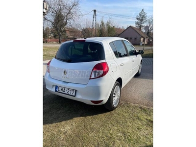 RENAULT CLIO 1.2 16V 20th Anniversary