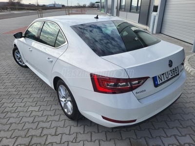 SKODA SUPERB 1.6 TDI Style DSG