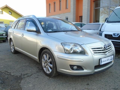 TOYOTA AVENSIS Wagon 2.0 D-4D Sol