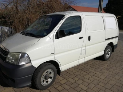 TOYOTA HI-ACE Hiace 2.5 D-4D 4x4 Panel Van