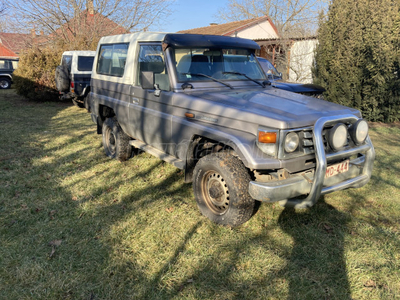 TOYOTA LAND CRUISER HZJ-74 első hátsó difizárral!