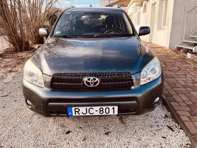 TOYOTA RAV 4 Rav4 2.2 D-4D 4x4 Sol