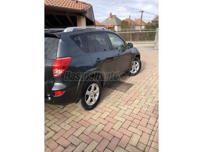 TOYOTA RAV 4 Rav4 2.2 D-4D X