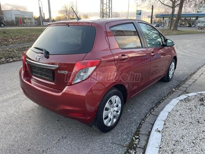 TOYOTA YARIS 1.0 ECO AC FRISS MŰSZAKI! 1 TULAJ! KM. GARANCIA! TOLATÓ KAMERA! 9 LÉGZSÁK!