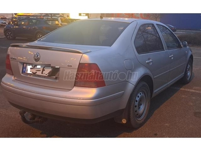 VOLKSWAGEN BORA 1.6 Comfortline