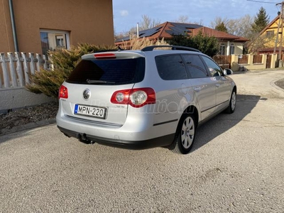 VOLKSWAGEN PASSAT VI Variant 2.0 CR TDI Trendline DSG Vonóhorog