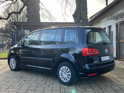 VOLKSWAGEN TOURAN 1.6 CR TDI Highline