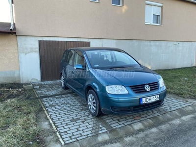 VOLKSWAGEN TOURAN 1.6 Trendline