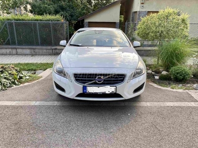 VOLVO S60 1.6 [T3] Summum