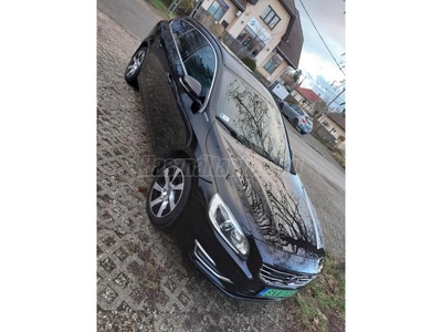 VOLVO V60 2.4 D [D6] PHEV AWD Summum Geartronic