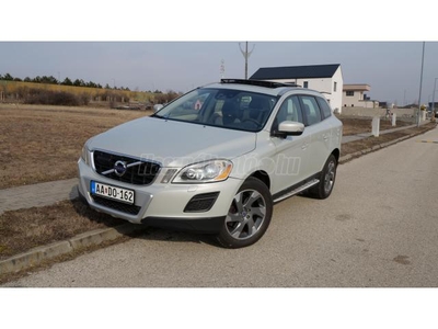 VOLVO XC60 2.4 D [D4] Summum Geartronic