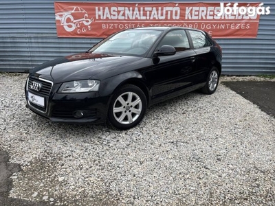 AUDI A3 2.0 TDI Attraction DPF Gyári fényezés